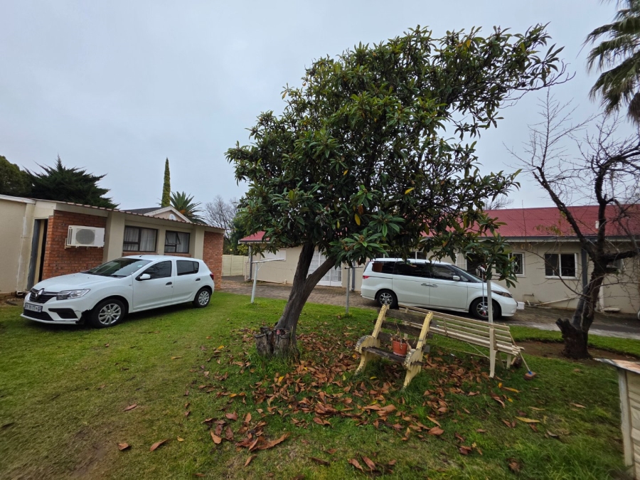 15 Bedroom Property for Sale in Universitas Free State